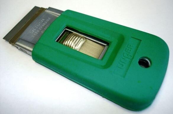 Grattoir de sécurité ERGOTEC (4cm)